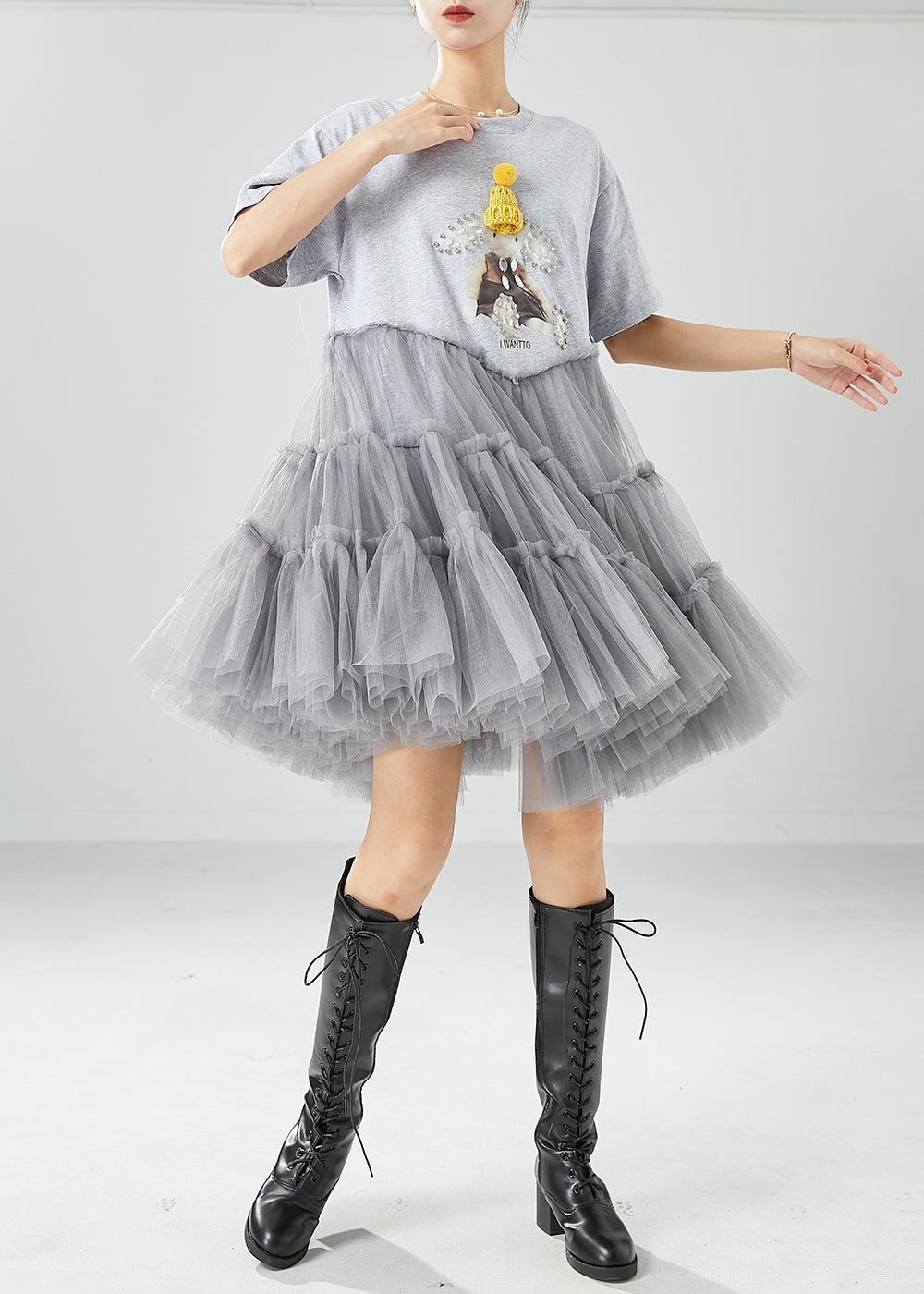 Well Tailored Dress with a Graceful Silhouette