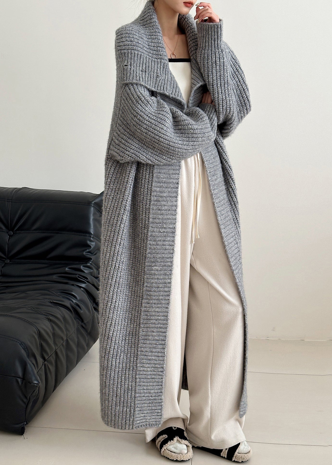 Elegantly Styled Cardigan for Everyday Wear