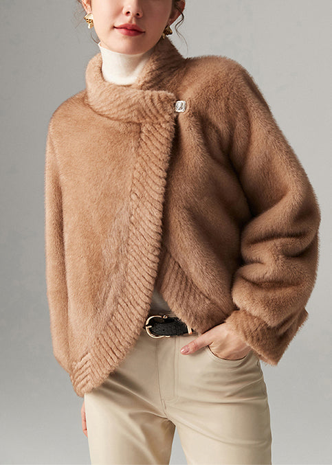 Classic Vintage & Enduringly Stylish Coat