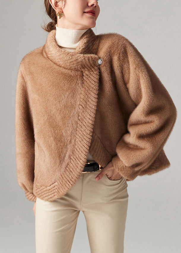 Classic Vintage & Enduringly Stylish Coat