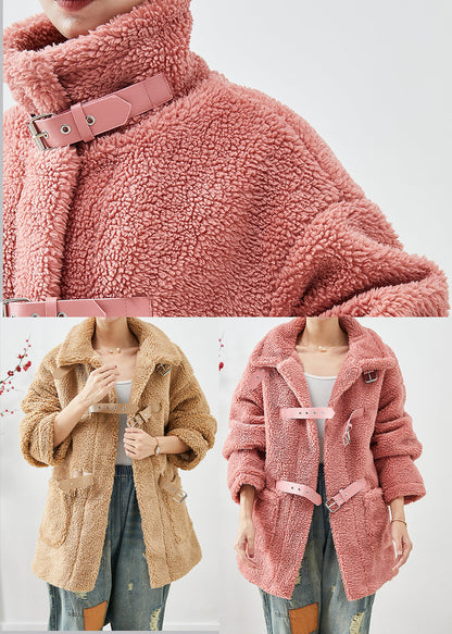 Well Tailored Coat with a Graceful Silhouette