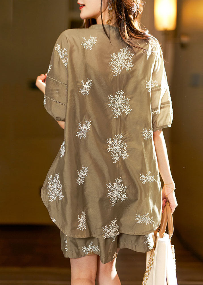 Effortlessly Elegant Top with a Timeless Design
