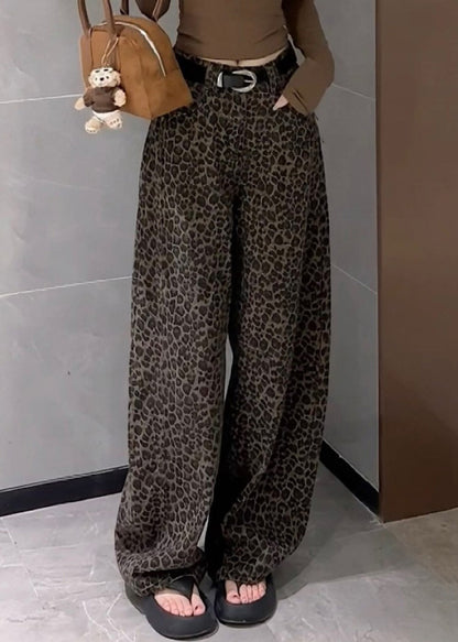 Classic Vintage Pants with a Flattering Fit