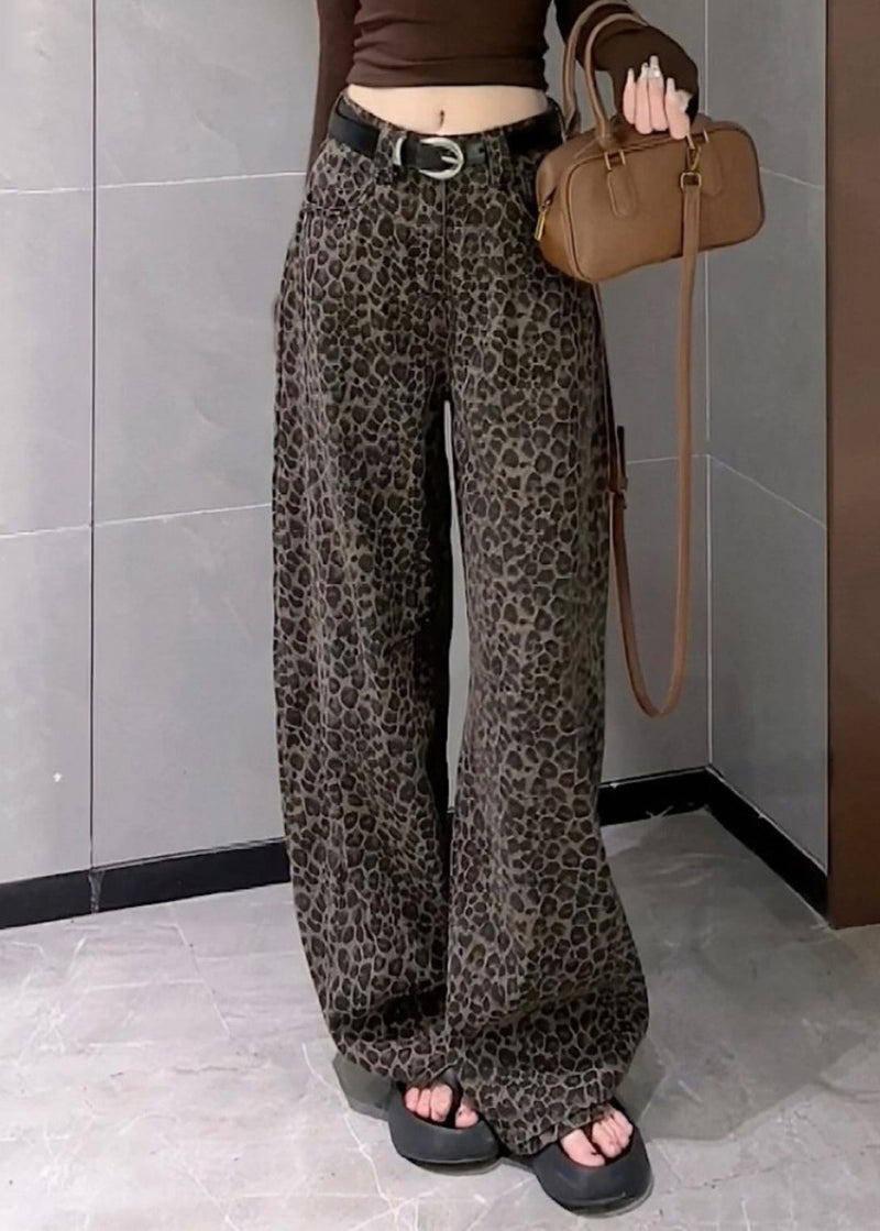 Classic Vintage Pants with a Flattering Fit