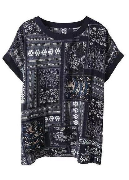 Classic Vintage Shirt with a Flattering Fit