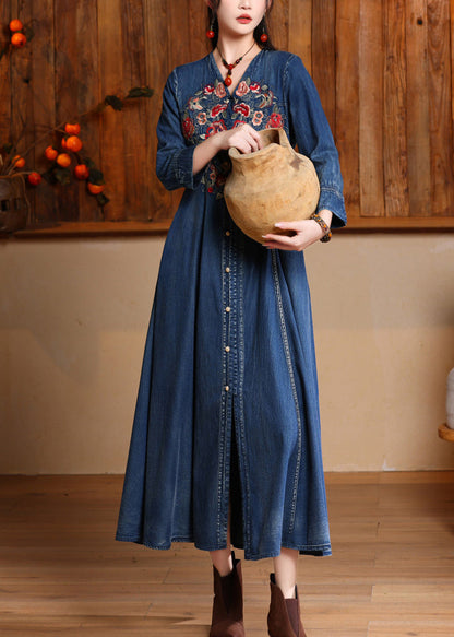 Beautifully Crafted Dress in a Classic Style