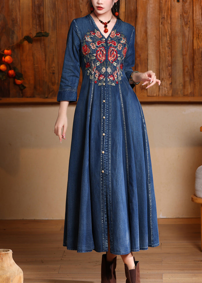 Beautifully Crafted Dress in a Classic Style