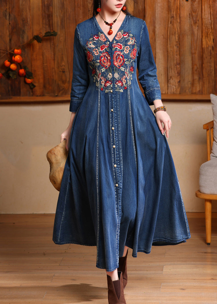 Beautifully Crafted Dress in a Classic Style