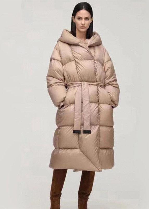 Well Tailored Coat with a Graceful Silhouette