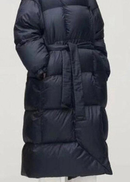Well Tailored Coat with a Graceful Silhouette
