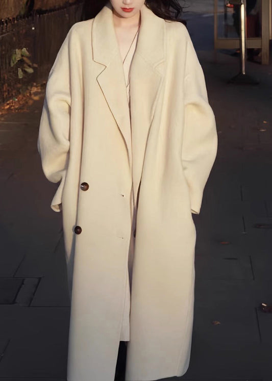 Beautifully Finished Coat in a Timeless Design