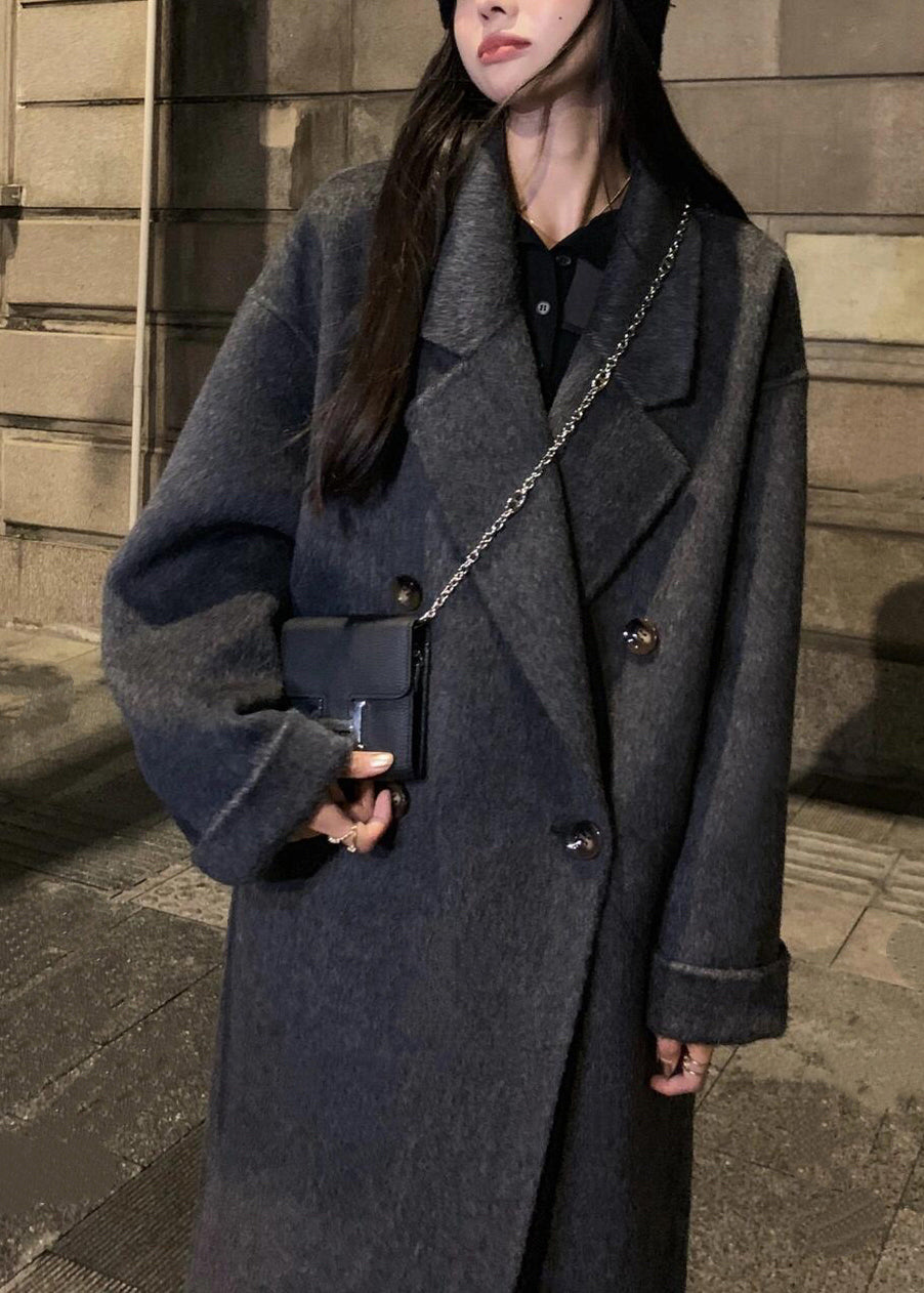 Beautifully Finished Coat in a Timeless Design