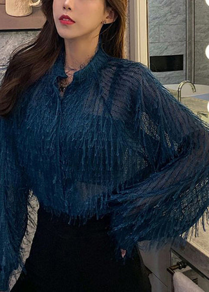 Classic Vintage Shirt with a Flattering Fit