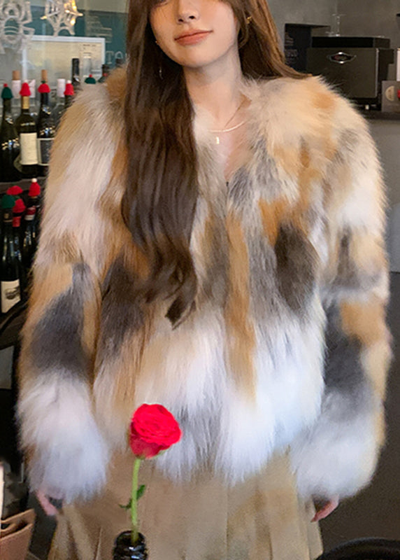 Effortlessly Elegant Coat with a Timeless Design