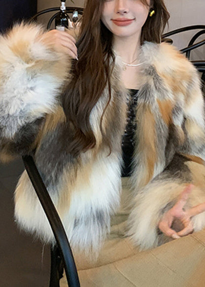 Effortlessly Elegant Coat with a Timeless Design