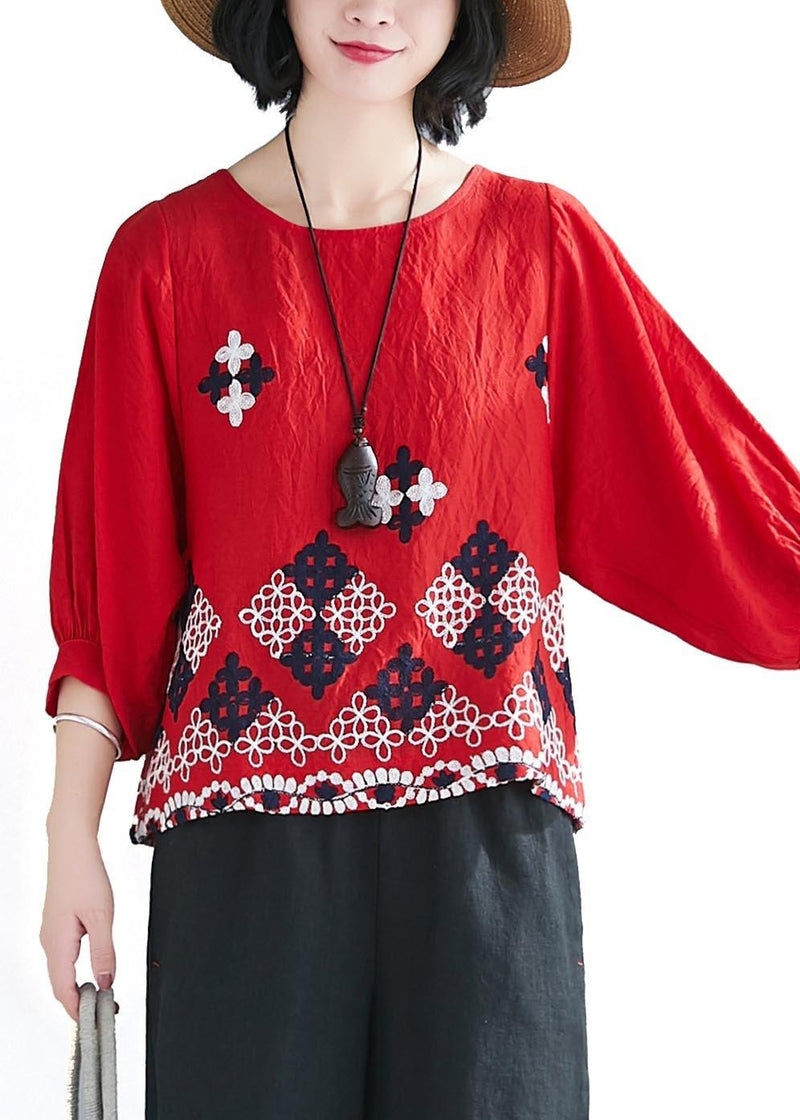 Effortlessly Elegant Top with a Timeless Design