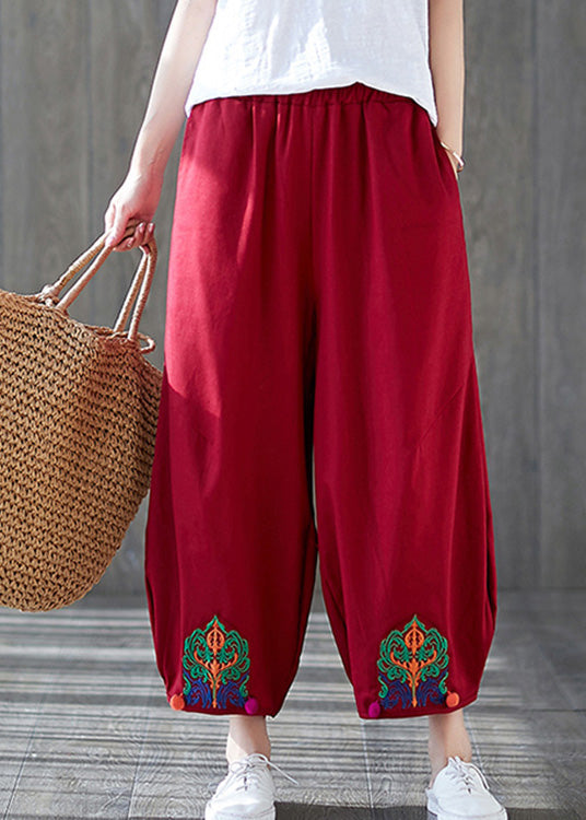 Effortlessly Elegant Pants with a Timeless Design