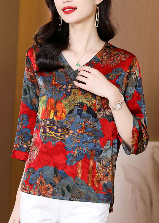 Beautifully Crafted Blouse in a Classic Style