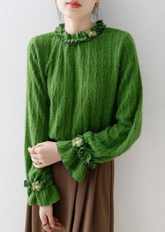 Well Tailored Top with a Graceful Silhouette