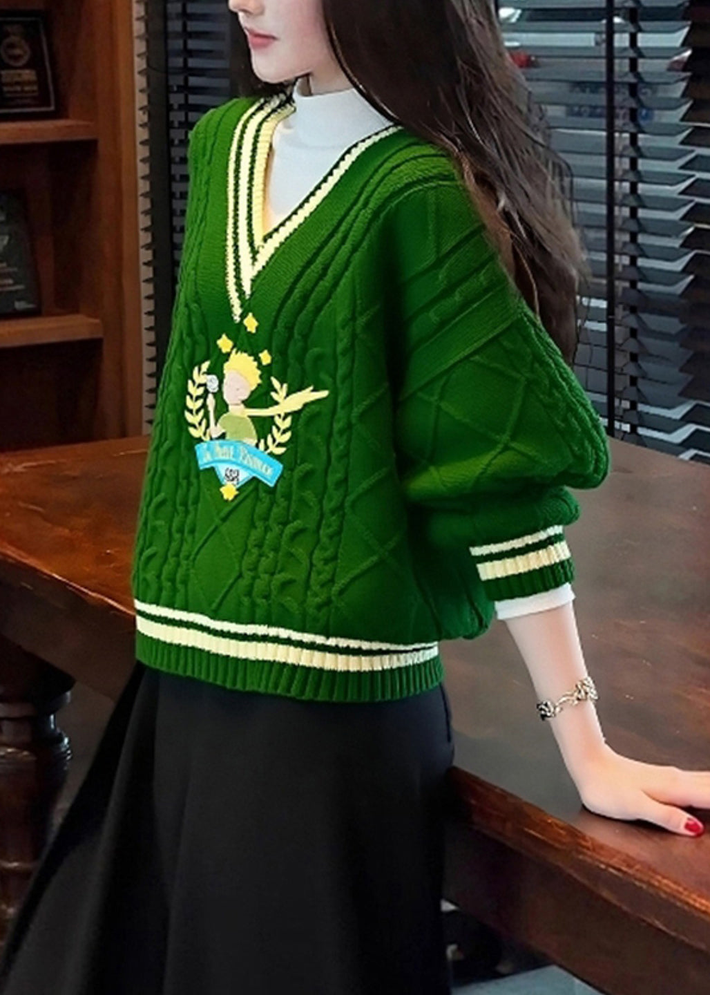 Classic Vintage Sweater with a Flattering Fit