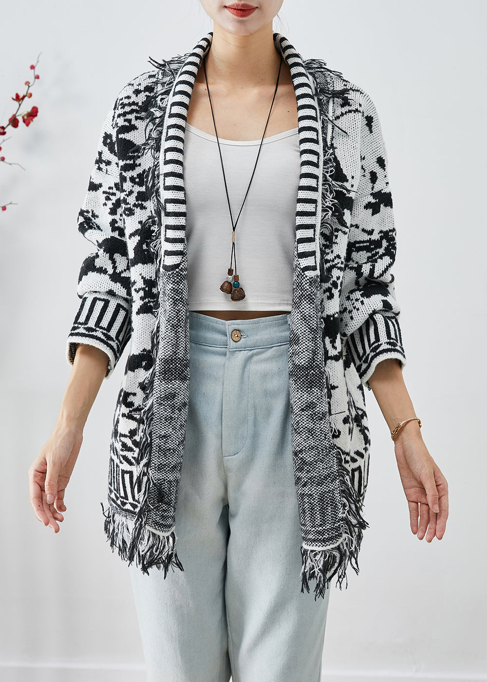 Elegantly Styled Cardigan for Everyday Wear