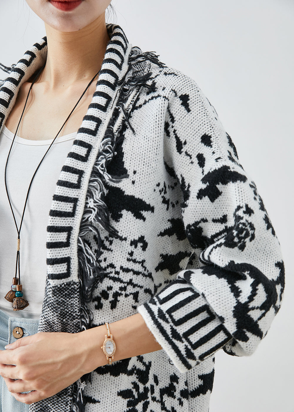 Elegantly Styled Cardigan for Everyday Wear