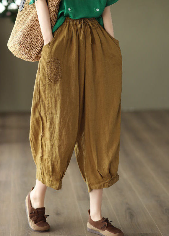 Effortlessly Elegant Pants with a Timeless Design