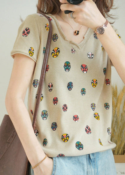 Beautifully Finished Top in a Timeless Design