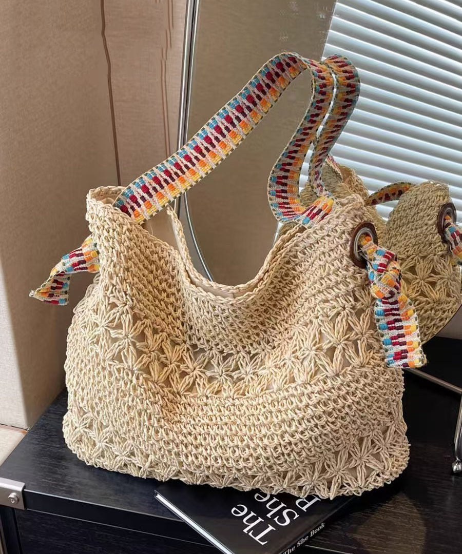 Well Tailored Bag with a Graceful Silhouette