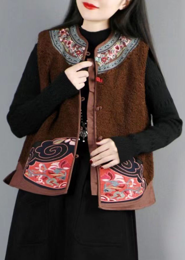 Beautifully Finished Coat in a Timeless Design