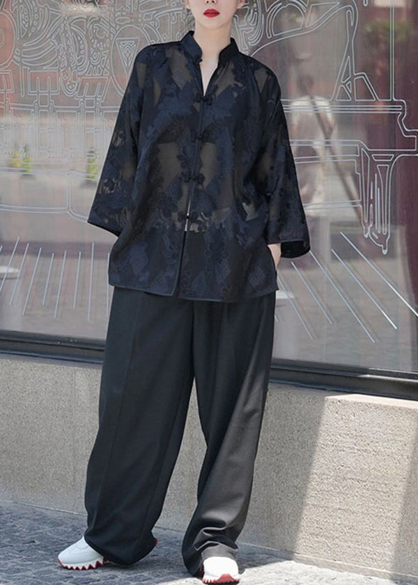 Classic Vintage Shirt with a Flattering Fit