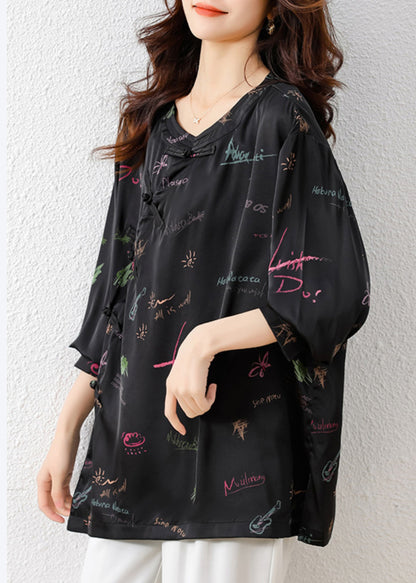 Sophisticated Blouse with a Clean Classic Look