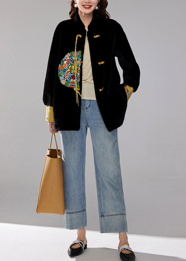 Effortlessly Elegant Coat with a Timeless Design