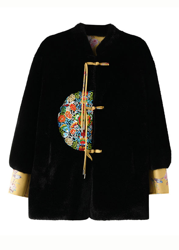 Effortlessly Elegant Coat with a Timeless Design
