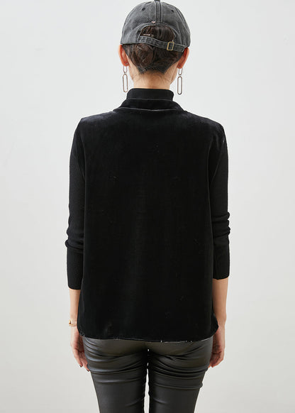 Effortlessly Elegant Garment with a Timeless Design