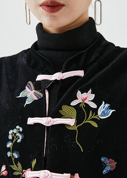 Effortlessly Elegant Garment with a Timeless Design