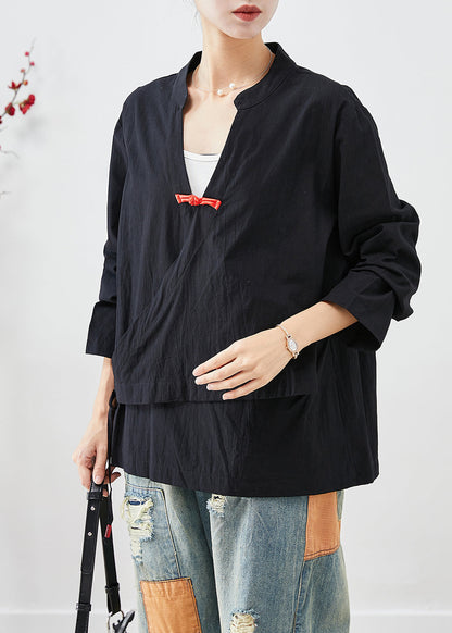 Classic Vintage Blouse with a Flattering Fit