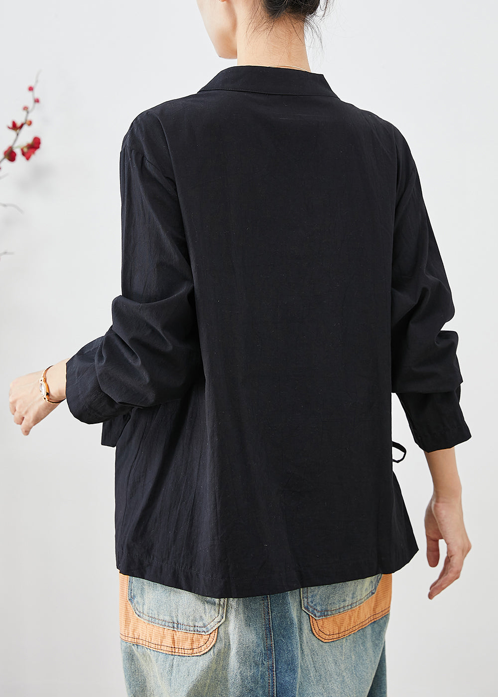 Classic Vintage Blouse with a Flattering Fit
