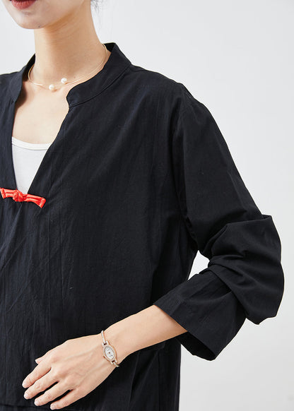 Classic Vintage Blouse with a Flattering Fit