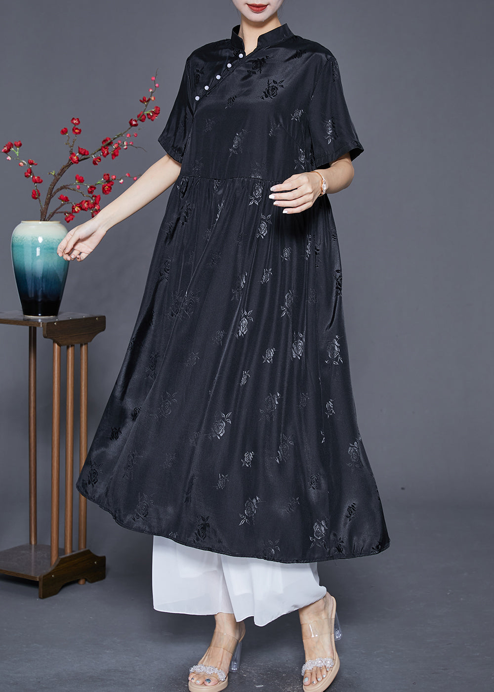 Classic Vintage & Enduringly Stylish Dress