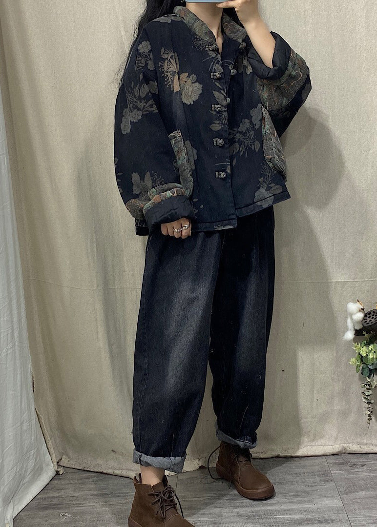 Well Tailored Coat with a Graceful Silhouette