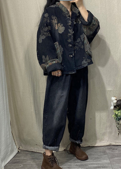 Well Tailored Coat with a Graceful Silhouette