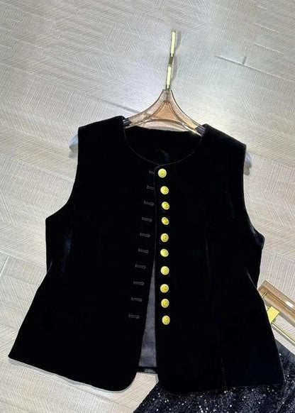 A Vintage Style Coat with Delicate Timeless Details