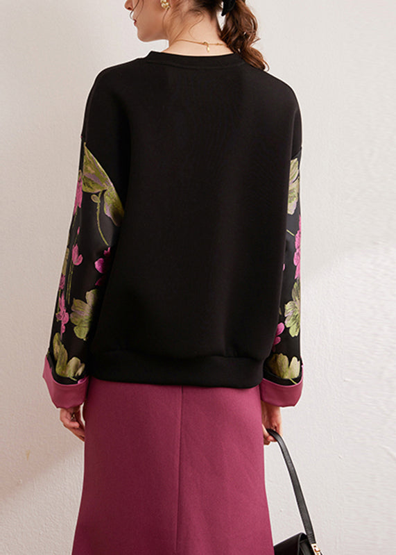 Effortlessly Elegant Pullover with a Timeless Design