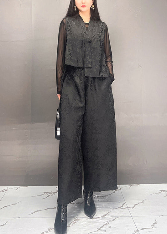 Well Tailored Pants with a Graceful Silhouette