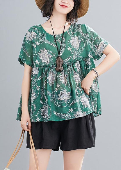 Well Tailored Top with a Graceful Silhouette
