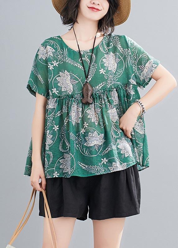 Well Tailored Top with a Graceful Silhouette