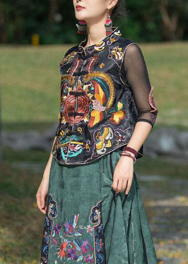 Effortlessly Elegant Garment with a Timeless Design