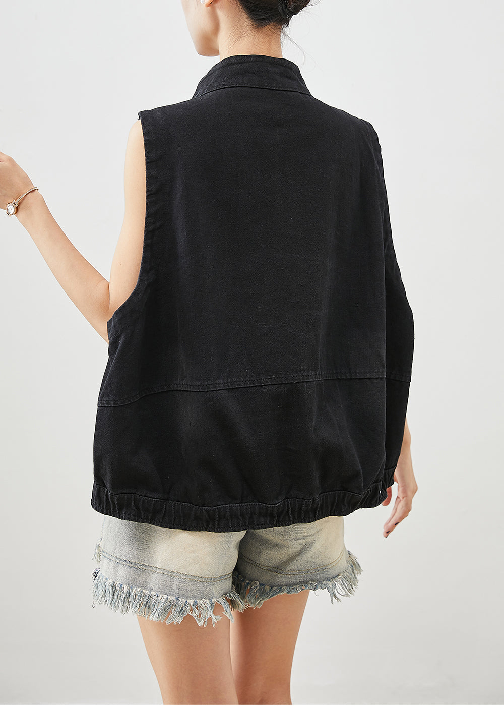 Well Tailored Garment with a Graceful Silhouette