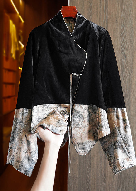 Well Tailored Coat with a Graceful Silhouette